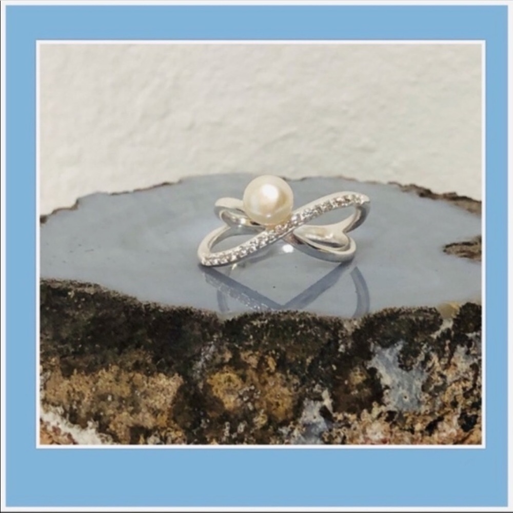 STERLING SILVER AND PEARL RING - Picture 5 of 7